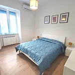 Giunchiglie Flat